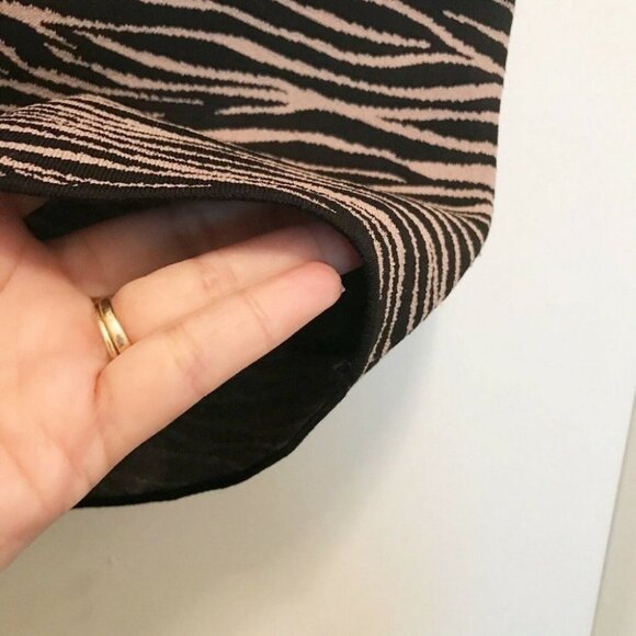 GUESS Animal Print Kingdom Stripe Jacquard Mirage Super Stretch Knit skirt New - Picture 5 of 11